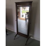 An early 20th century mahogany cheval mirror, in good conditon - 174cm h x 75cm W