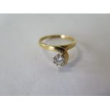 An 18ct yellow gold diamond solitaire ring, diamond approx 0.30ct, ring size N, approx 1.4 grams, in