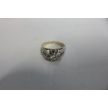 An 18ct white gold diamond solitaire ring, size J, approx 4.1 grams, in good condition