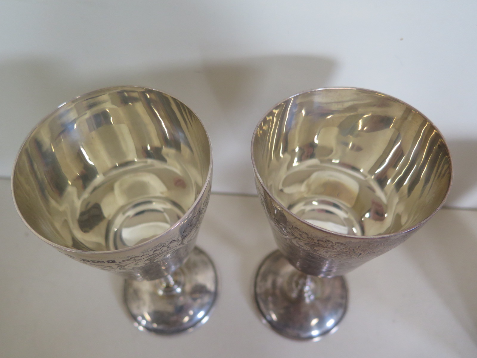 A pair of silver goblets, Birmingham 1972, approx 17.5 troy oz, approx 17.8cm high, usage marks - Image 3 of 3