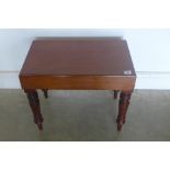 A Victorian mahogany bidet lamp table complete with cream bowl, all in good condition