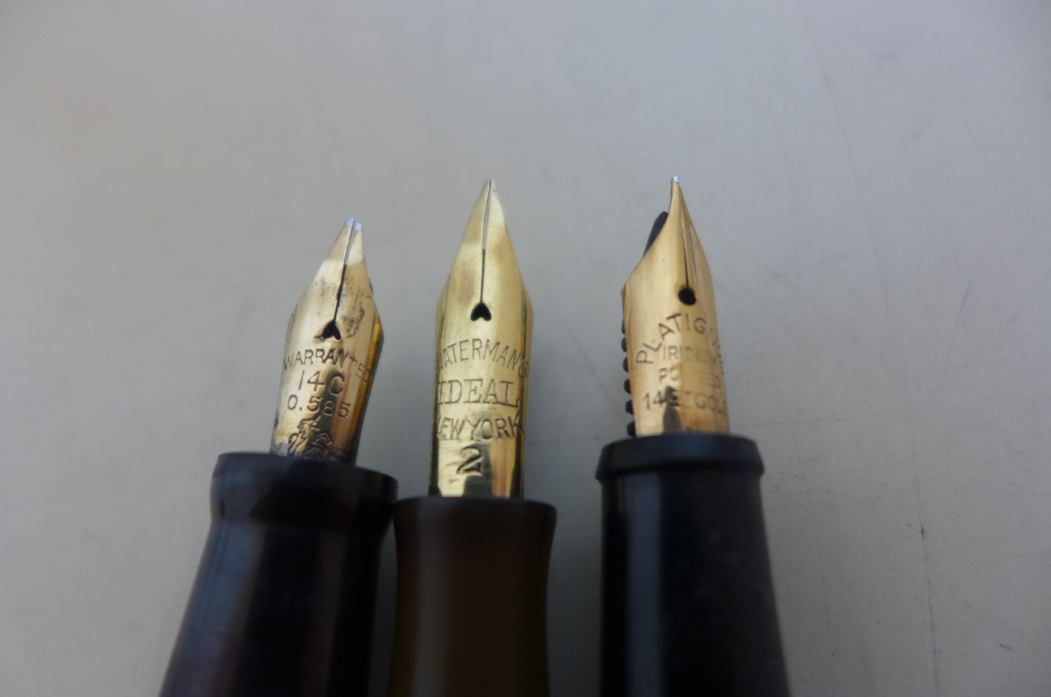 Six fountain pens all with gold nibs, to include a Parker 51 and a Wyvern 707 - Image 2 of 2