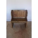 An pine small settle, approx 80cm W, 91cm H, 41cm D - made by a local craftsman to a high standard