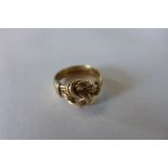 An 18ct gold knot ring, approx 5.5 grams, size N