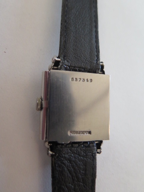 A gents steel case Universal Geneve wrist watch, square Art Deco style case with stepped shoulders - Image 3 of 5