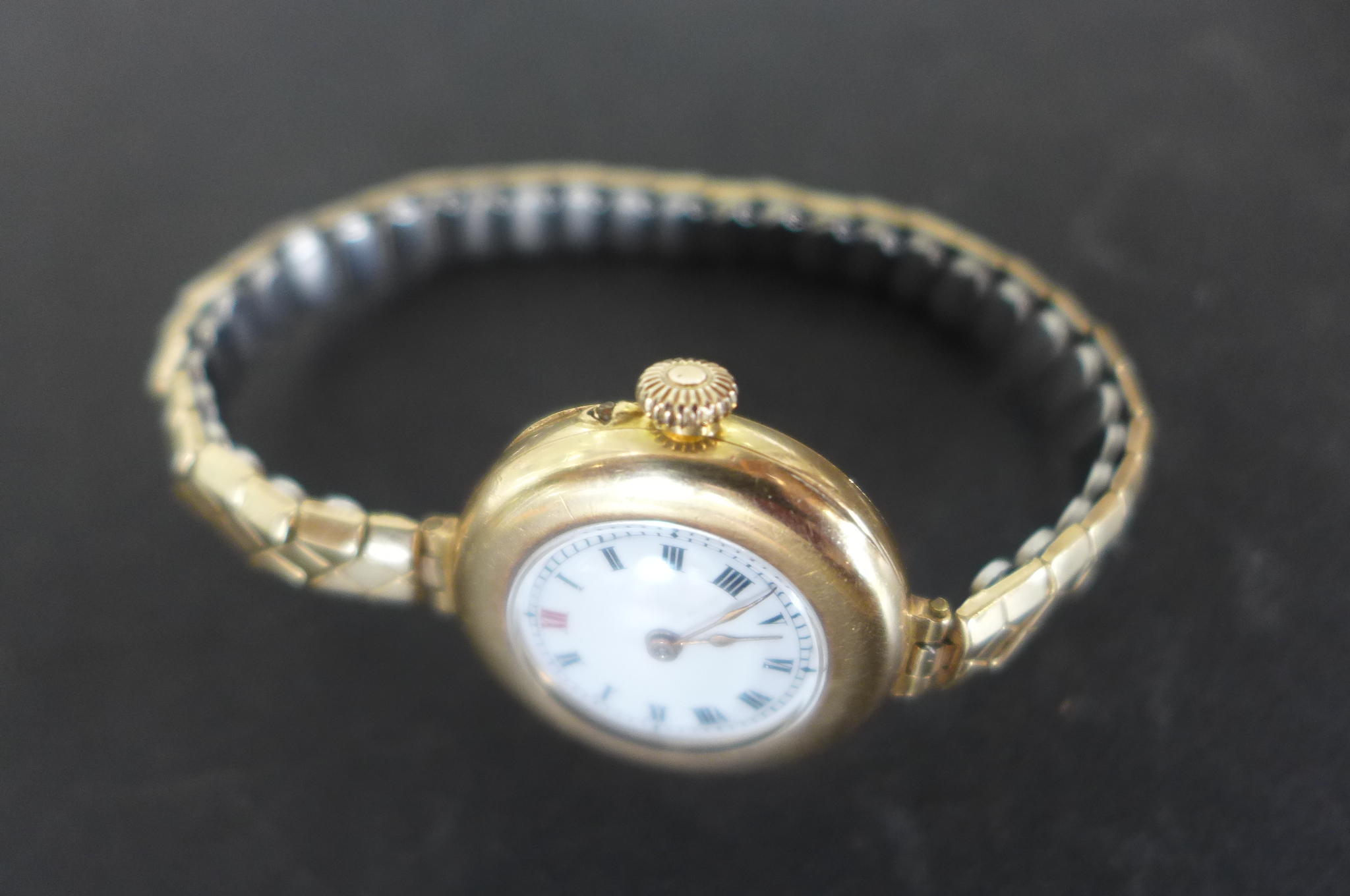 A very fine ladies 15ct gold Edwardian wristwatch, a very early design for a ladies watch, white - Image 2 of 5