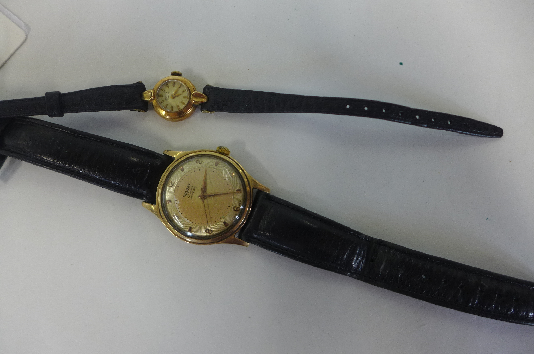 A Gents Rotary 9ct gold wristwatch with inscription on Reverse, hallmarked , Dennison case, 17 jewel - Image 2 of 3