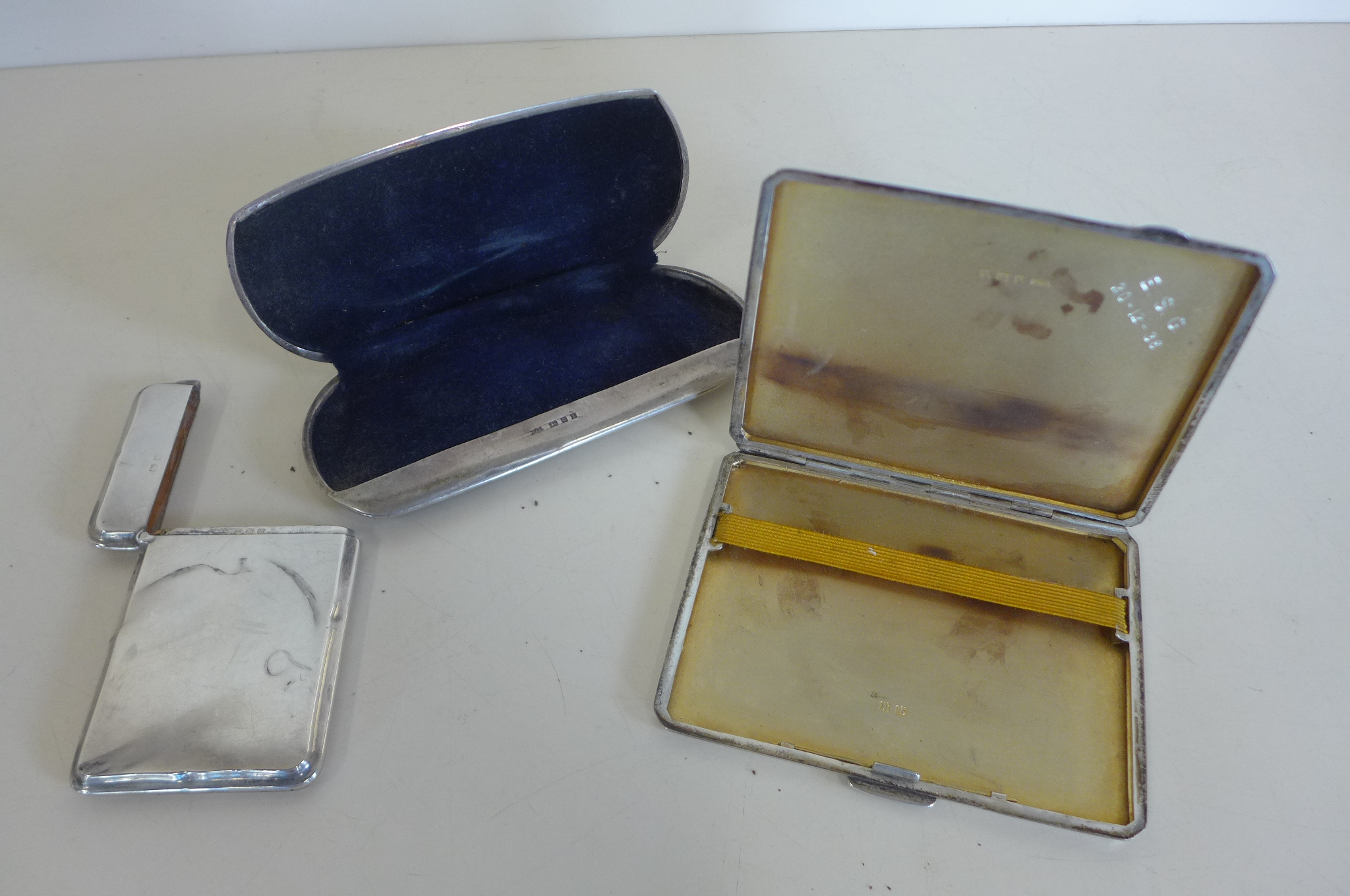 A silver cigarette case, silver card case and silver spectacles case, all with dents, total weight - Image 2 of 2