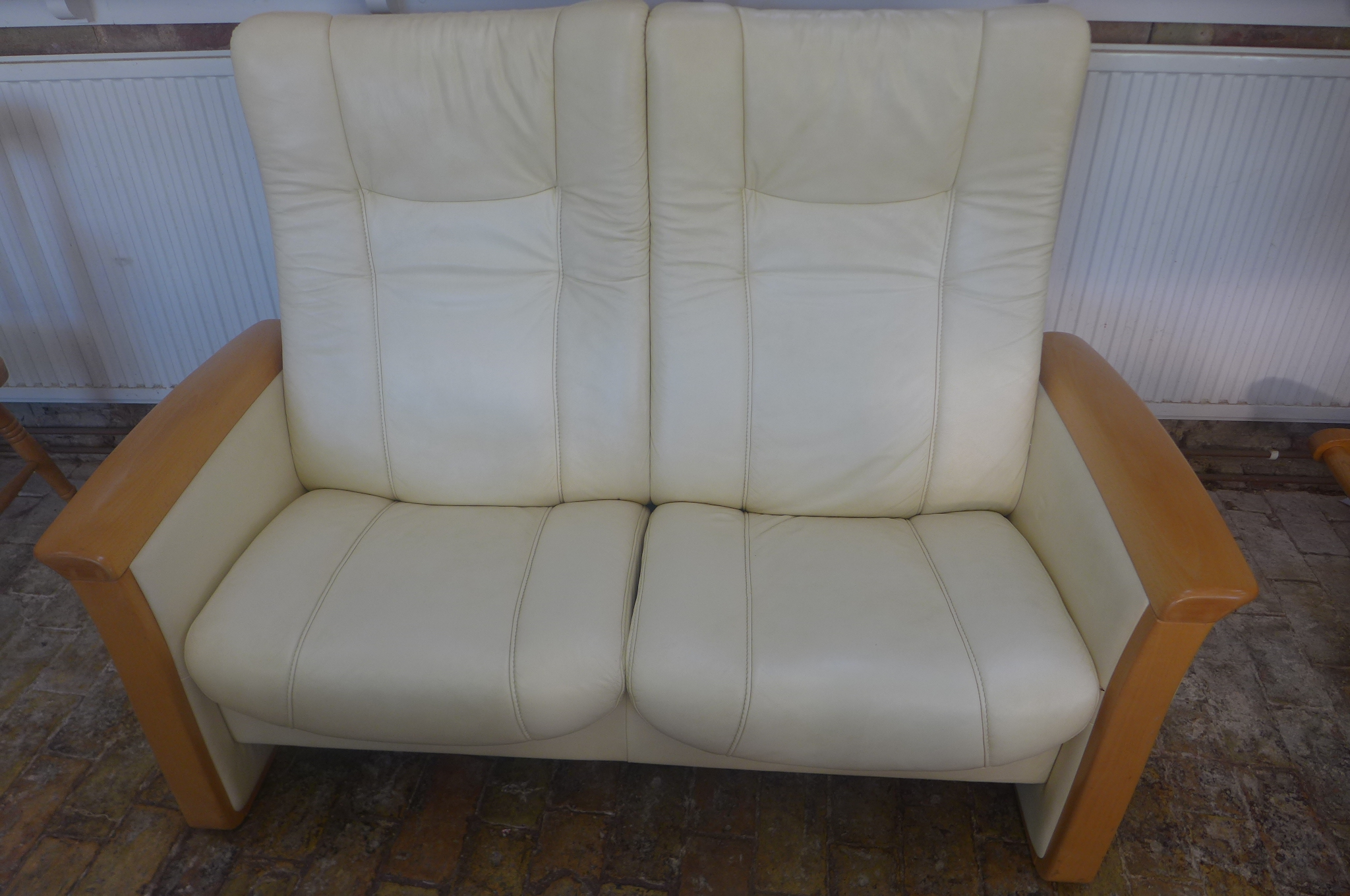 A Garantieladel Nicht Entfern Zerostress Himollia cream leather two seater reclining sofa, 150cm