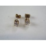 A pair of 9ct hallmarked stud earrings, approx 0.9grams