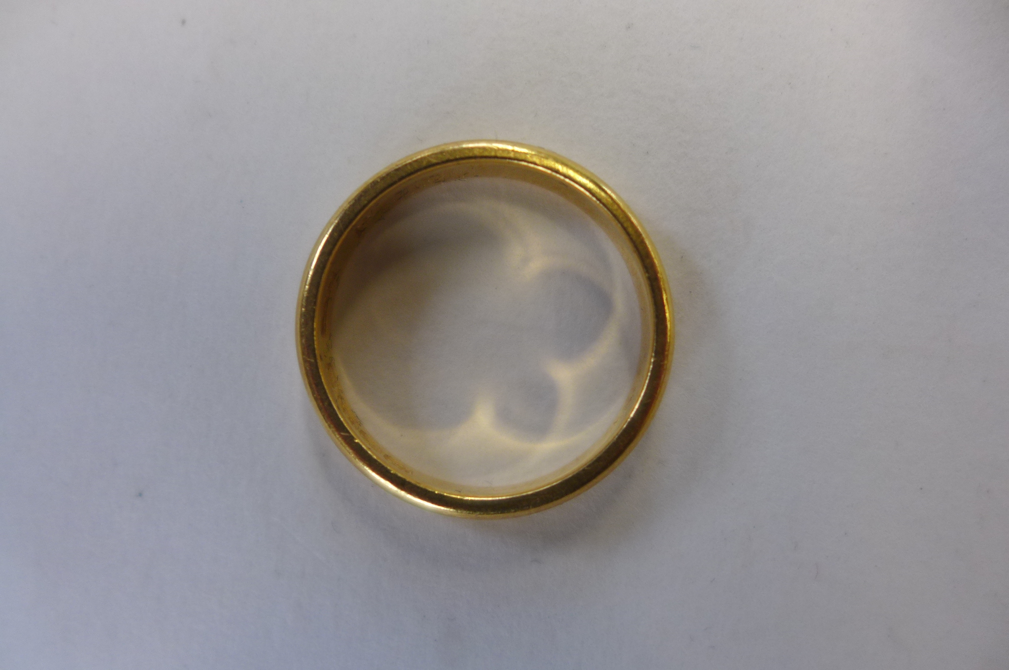 A 22ct wedding band, weight 3.9 grams, ring size L, clean condition - Image 2 of 2