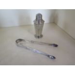 An Art Deco style silver salt, weight approx 1.6 troy oz, height 9.3cm, Birmingham 1942 - and a pair