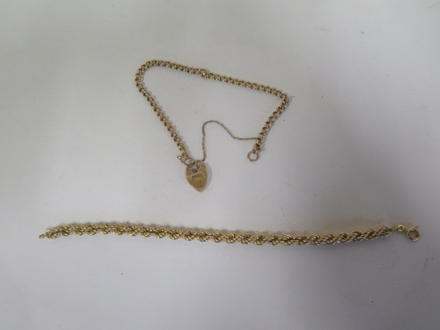 Two 9ct gold chain links bracelets, one rope link length 18cm, the other curb link length 19cm,