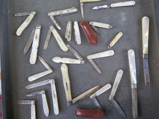 A collection of 36 fruit knives including 29 silver and silver bladed knives, dating from the late - Image 2 of 3