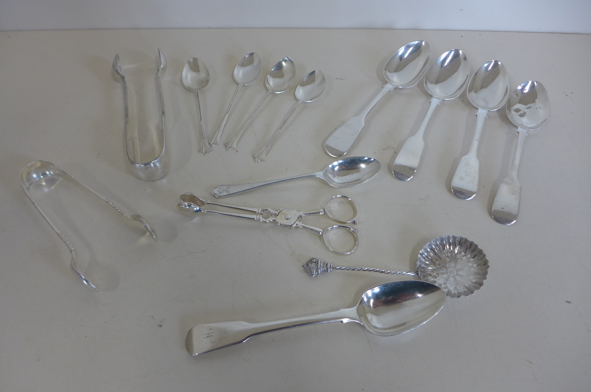 Fourteen pieces of silver cutlery, approx 7.6 troy oz