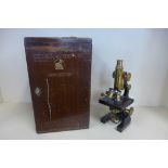 An Ernst Wetzlar microscope, No 270728 - with carry case