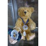 A Steiff club edition picnic bear in 1997/98 limited edition for club members EAN 420108 - 34cm