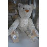 A Steiff British Collectors bear, 1911 replica made in 1992 - limited to 3000, EAN 406645 - 40cm