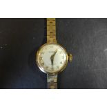 A ladies Richmond 9ct gold wristwatch on 9ct gold bracelet strap - running - gold weight approx 14