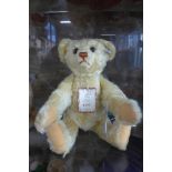 A Steiff British bear 2003 - limited to 4000, EAN 660955 - 36cm tall, never been displayed