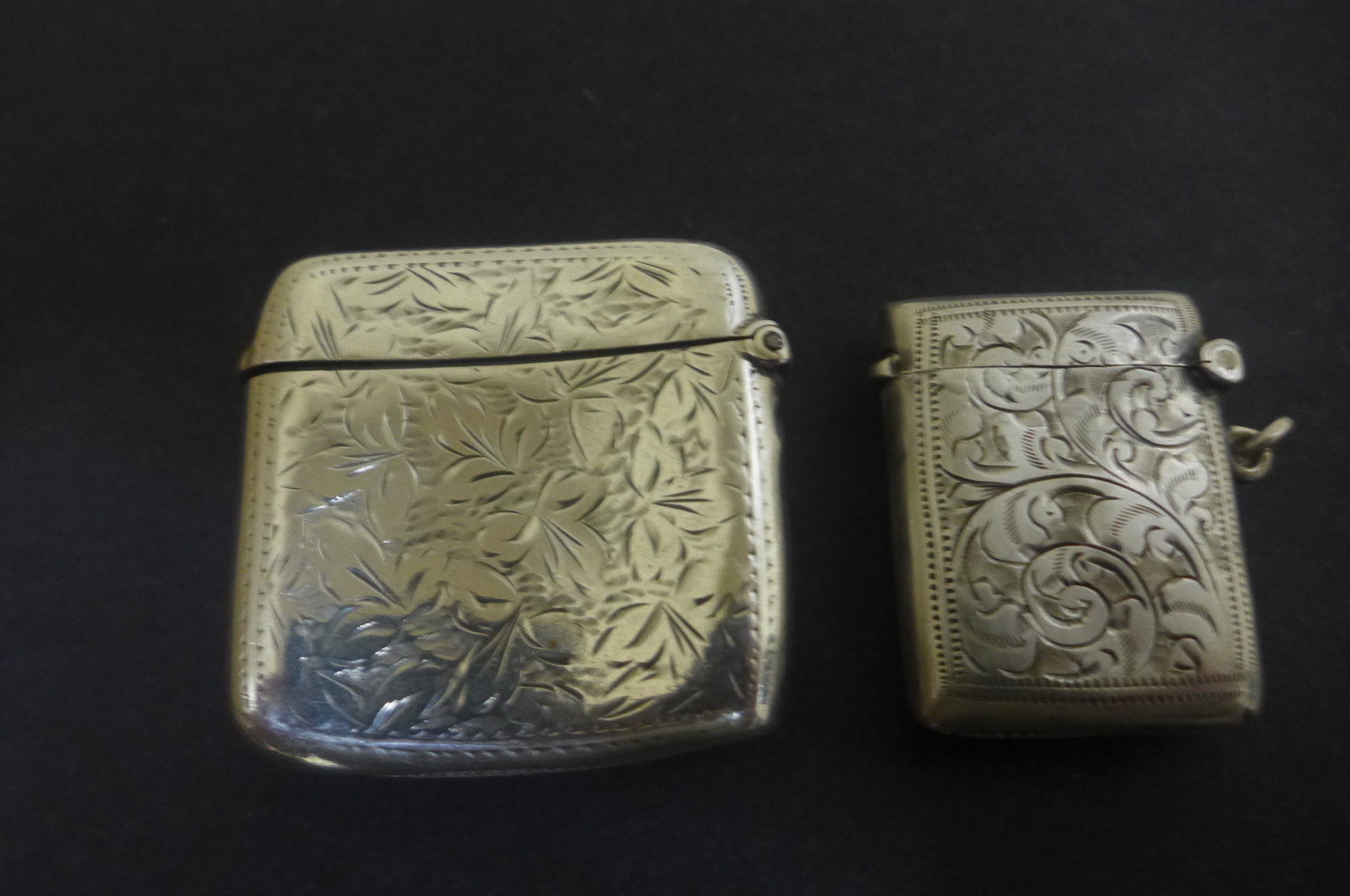 Two silver Vesta cases, including one of Birmingham 1900 - with foliate design, the second - Image 3 of 3