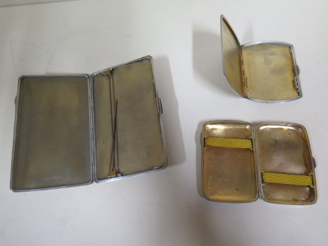 Three silver cigarette cases, approx 11.1 troy oz, general usage, small dents, all open and close - Image 3 of 3