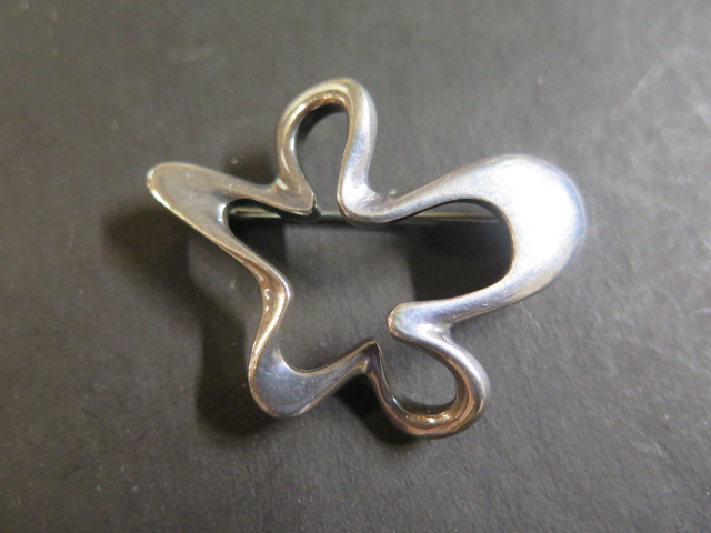 A Georg Jensen silver brooch, model 321 - fully hallmarked and with Georg Jensen stamps