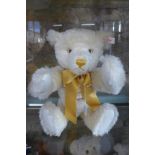 A Steiff collectors bear 2000 limited edition with box and certificate