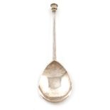 A James I silver Seal-top spoon, by William Cawdell, date letter worn, London circa 1603, fig-shaped