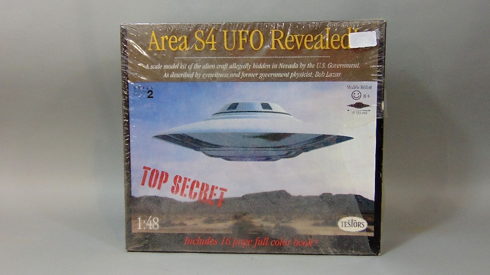 Scale model kit of alien craft 'Area 54 UFO Revealed!' by Testors, sealed and unused