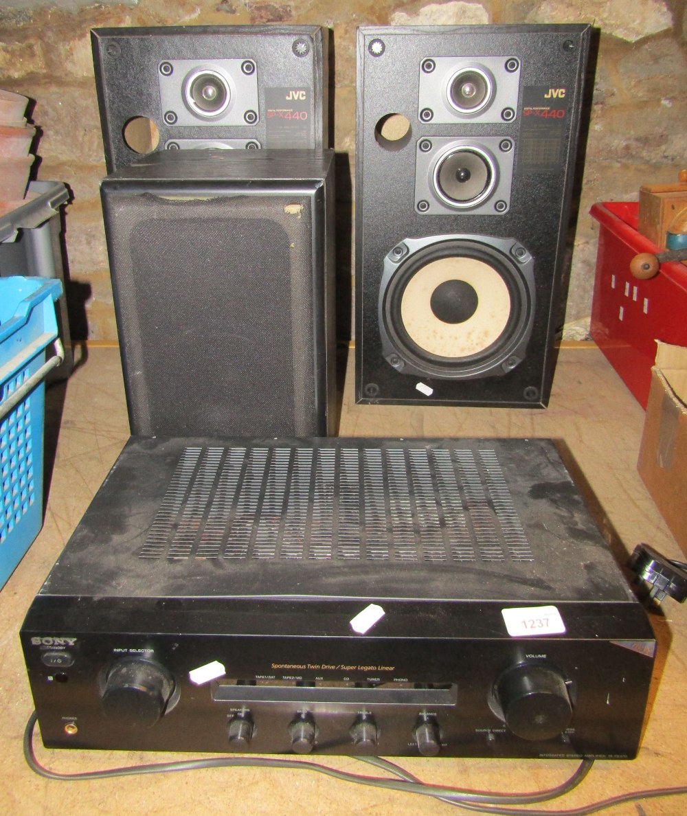 A pair of JVC digital performance SP-X440 speakers, further speaker, a Sony spontaneous twin drive/