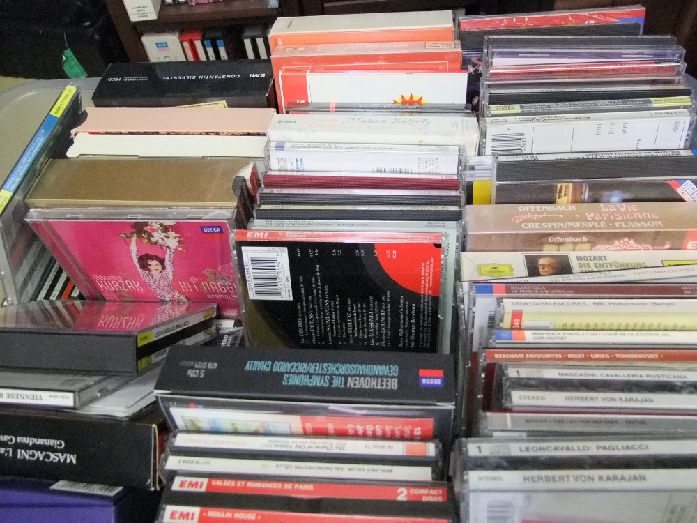 An extensive collection of classical music CDs (one box and various storage racks) - Image 4 of 6