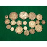 Collection of pre 1920 silver coinage crowns 1887, 1893, double florin 1889, 2 x half crowns, 1900