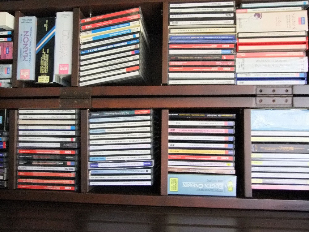 An extensive collection of classical music CDs (one box and various storage racks) - Image 5 of 6