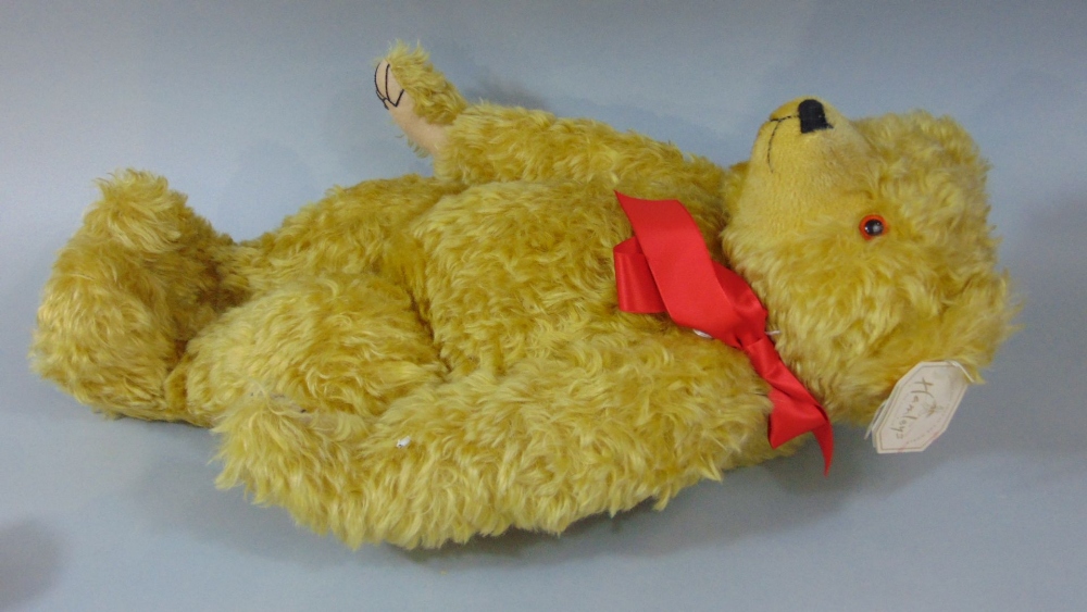 Large Hamley's teddy bear by Merrythought, 24" tall with jointed head and limbs, golden fur, clipped - Image 4 of 4