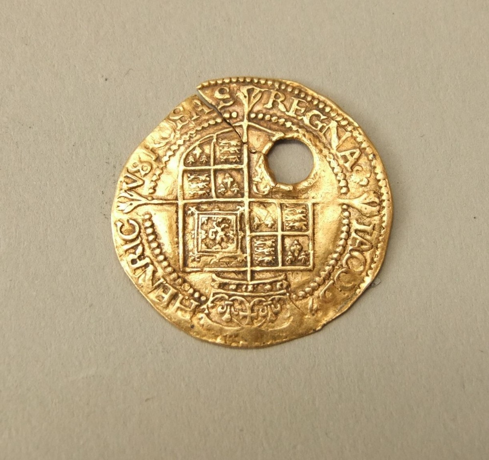 James I gold half laurel (drilled)