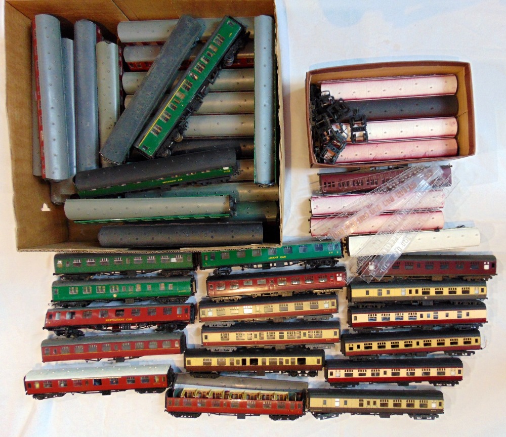 A collection of 42 kitmaster model railway cartridges together with 17 further Hornby and Airfix