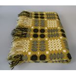 Welsh blanket 180 x 150 cm, reversible with double weave and fringing, in black, white, and