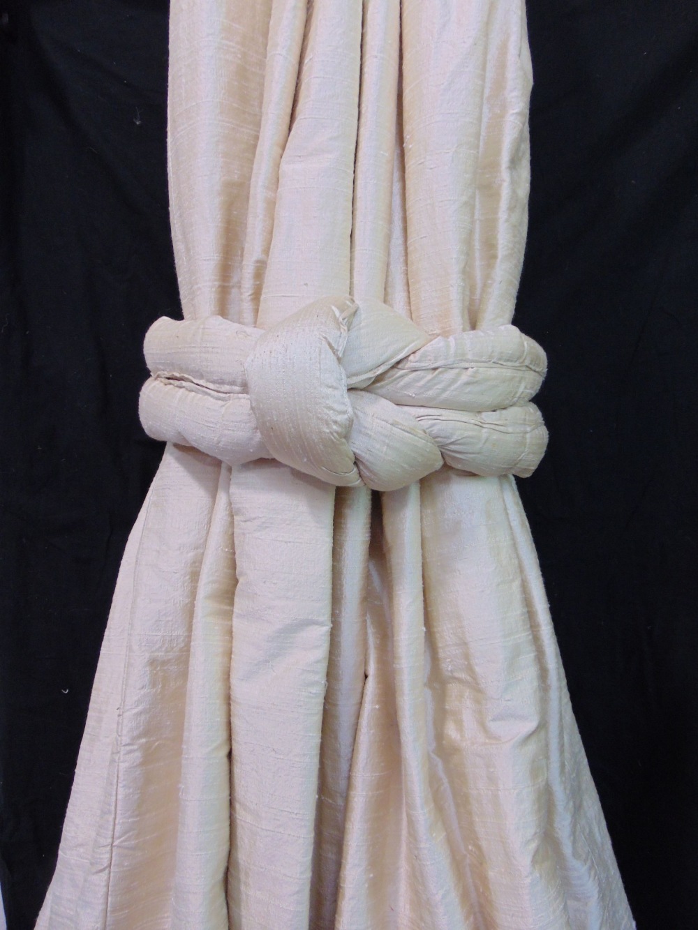 One pair of full length curtains in ivory dupion silk, lined and interlined with triple pleat - Image 3 of 4