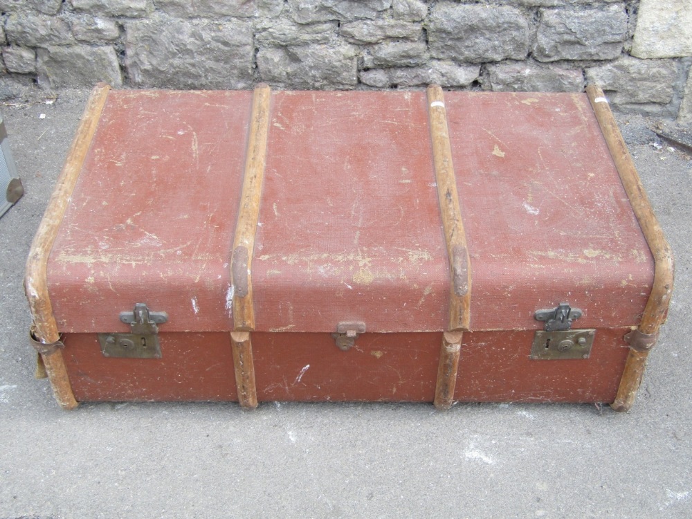 Two vintage travel trunks with canvas skins and timber lathes - Image 3 of 4