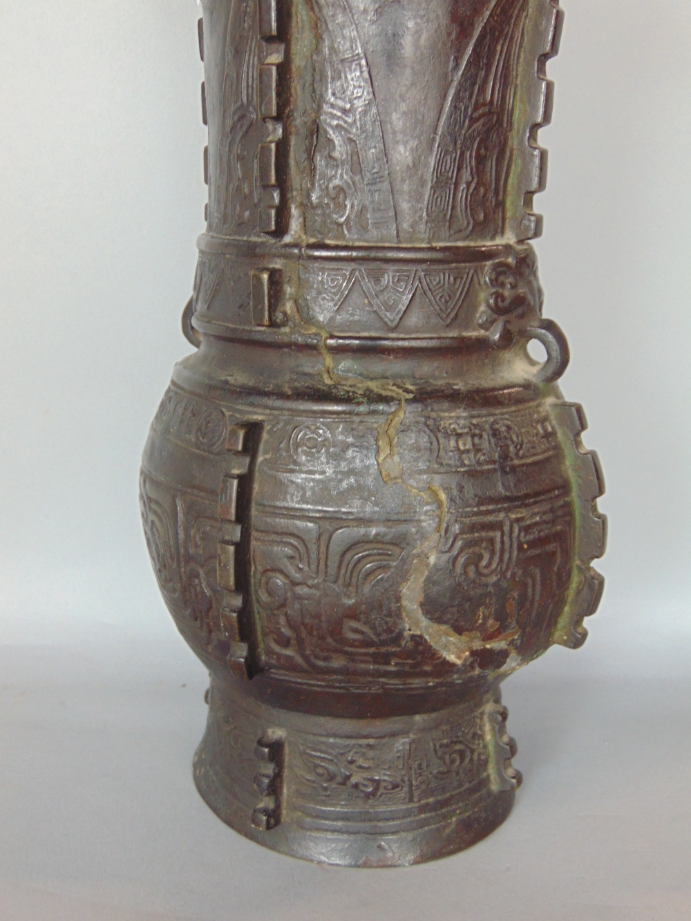 Antique Chinese Zun bronze Ming Qing vase with long darted and further Islamic type engraved panels, - Image 3 of 3