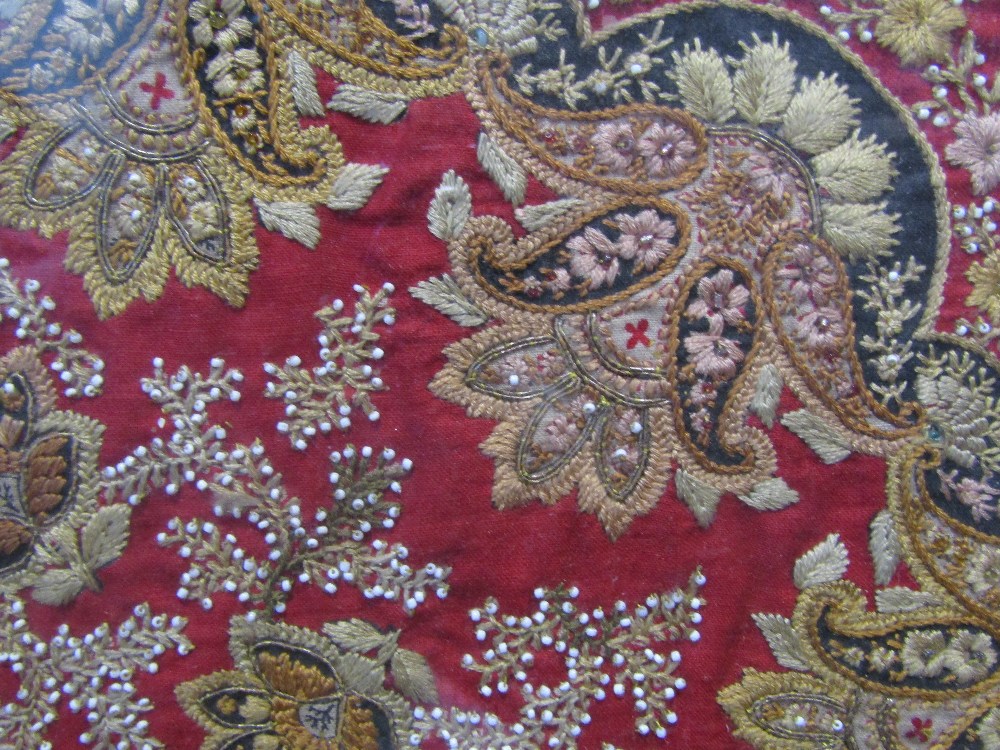 19th century oriental silk panel with elaborate embroidery including gold work, forming intricate - Bild 4 aus 5