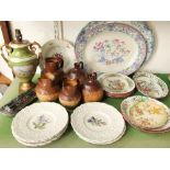 A collection of ceramics including Copeland Spode dessert wares comprising an oval dish, a pair of