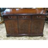 A good quality Georgian style yew wood veneered bedroom chest of two short over three long graduated