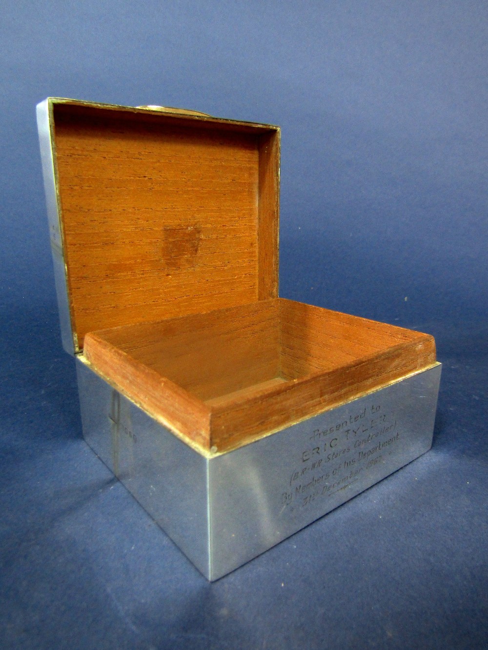 1930s art deco engine turned cigarette box with fan motif to lid, the hinged lid enclosing a cedar - Image 2 of 2