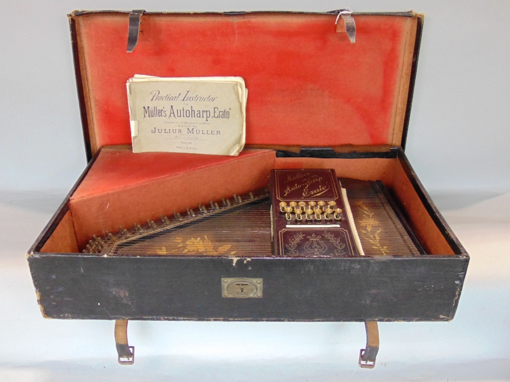 Cased Millers autoharp the case 64 cm wide - Image 4 of 4