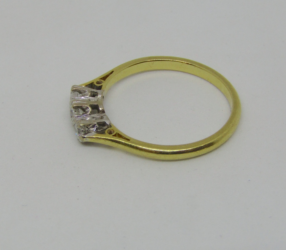 18ct three stone diamond ring, centre stone 0.20cts approx, size S, 3.5g - Image 2 of 2