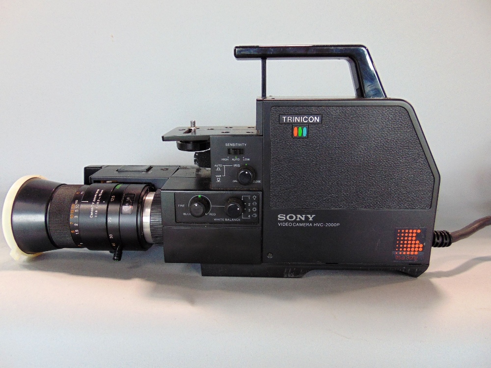 Sony Trinicon video camera HVC 2000P, Canon Lens, electronic view finder, mains lead , all in - Image 2 of 2