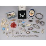 Collection of silver / white metal jewellery to include a butterfly wing brooch, Victorian paste set