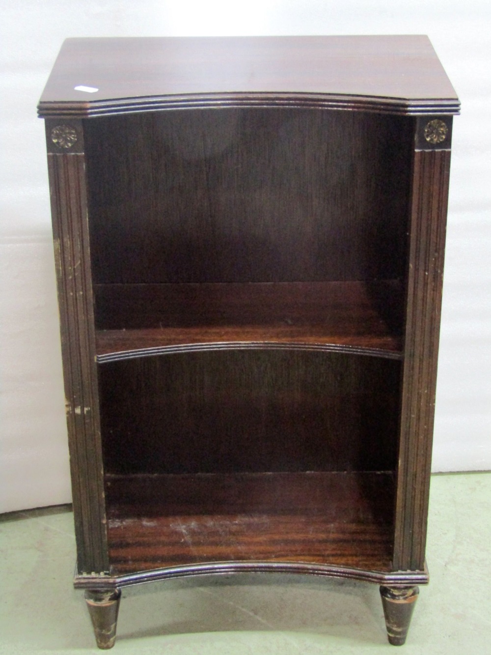 A small good quality side cupboard in the Georgian style with brushing slide over a frieze drawer - Image 3 of 3